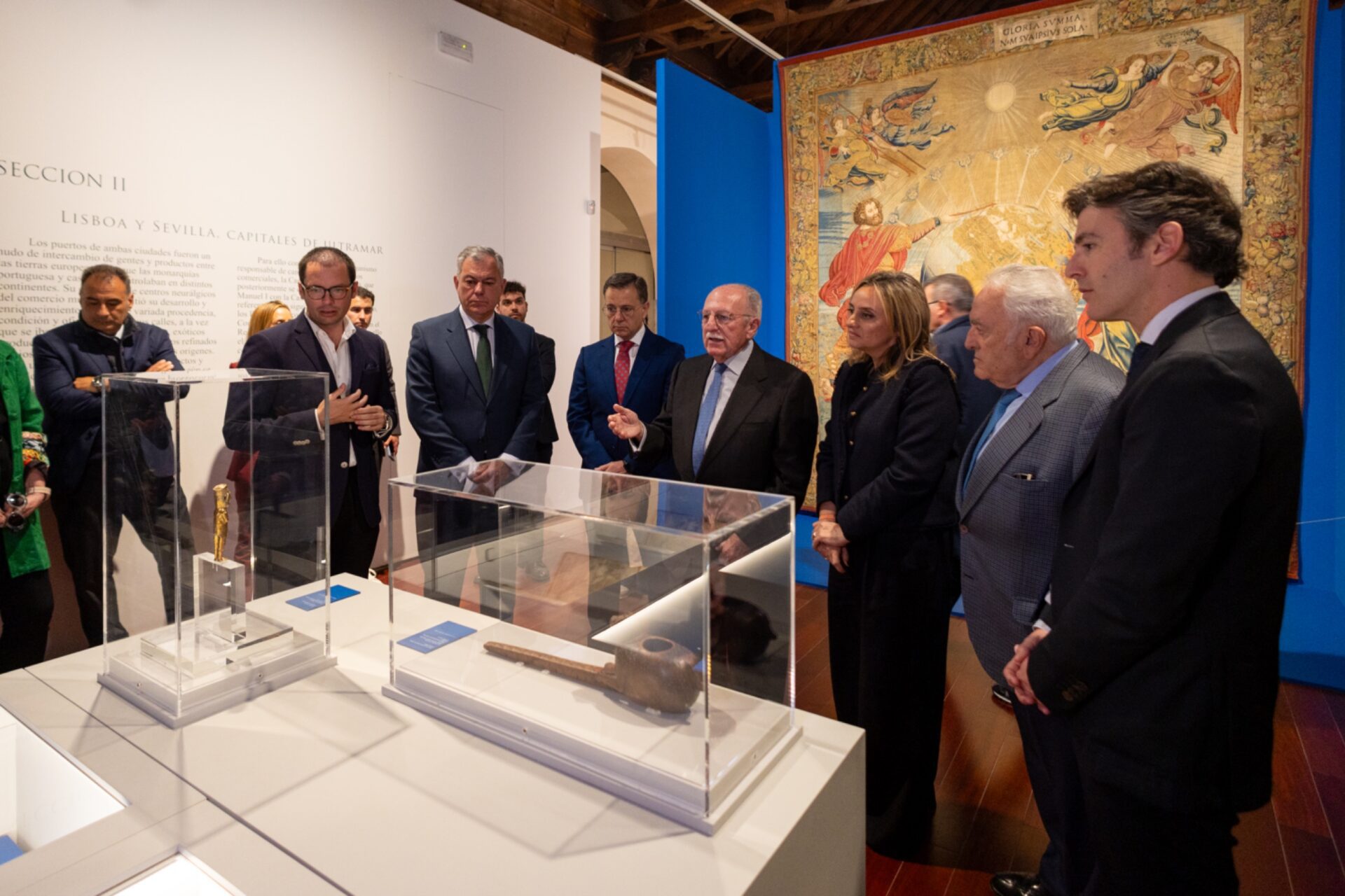 El alcalde Sanz visita la exposición ‘Sevilla y la boda de Carlos V con Isabel de Portugal’ en su primer día de apertura