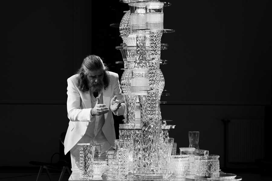 El Teatro Alhambra presenta la próxima semana ‘Efeméride’, de Sara Molina, y ‘Un sublime error’, de Needcompany