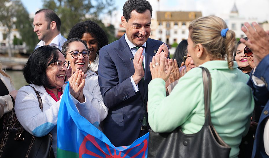 Moreno, en el Día Internacional del Pueblo Gitano: «Formáis parte de la esencia de Andalucía»