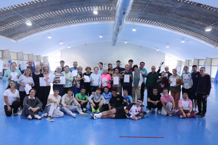 La UPO fomenta la convivencia intergeneracional a través del juego y la actividad física   Estudiantes de la Facultad de Ciencias del Deporte coordinan una jornada saludable con personas mayores de Montequinto