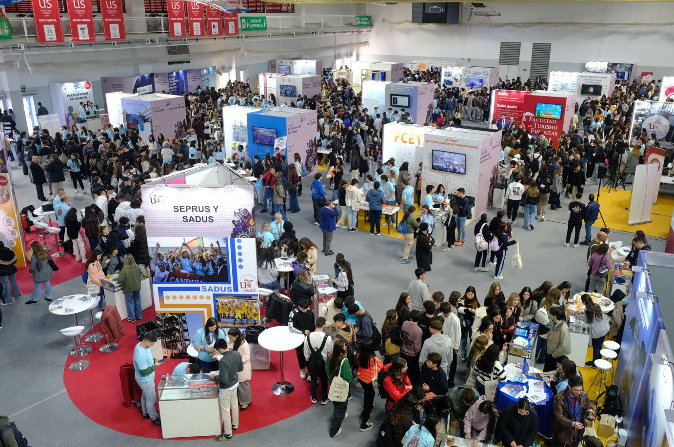 20.000 estudiantes y más de 1.700 colaboradores dan vida al XXX Salón de Estudiantes de la Universidad de Sevilla