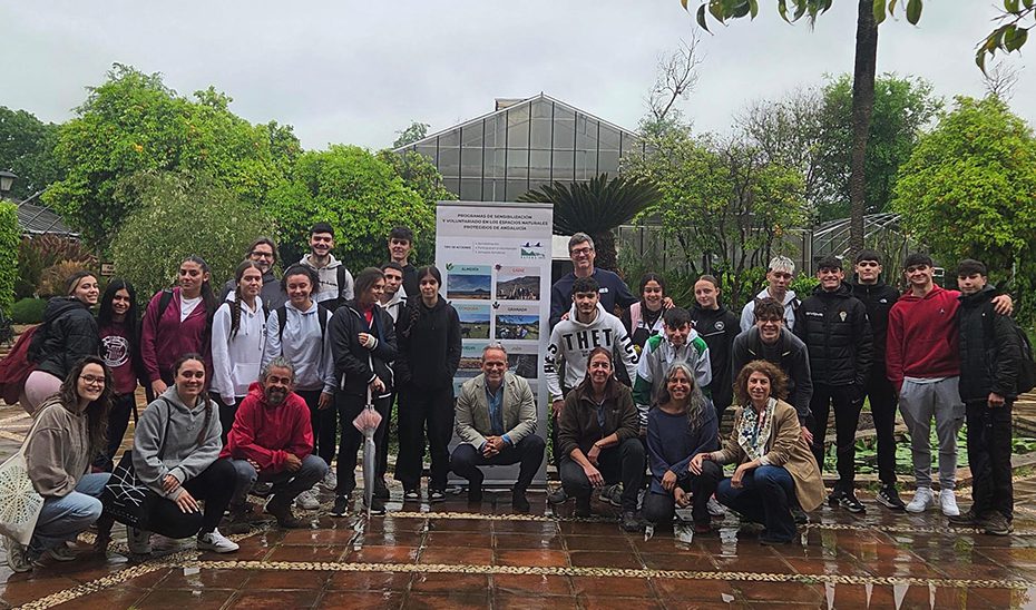 Alumnado de FP de Córdoba participa en una jornada de sensibilización ambiental en Sotos de la Albolafia