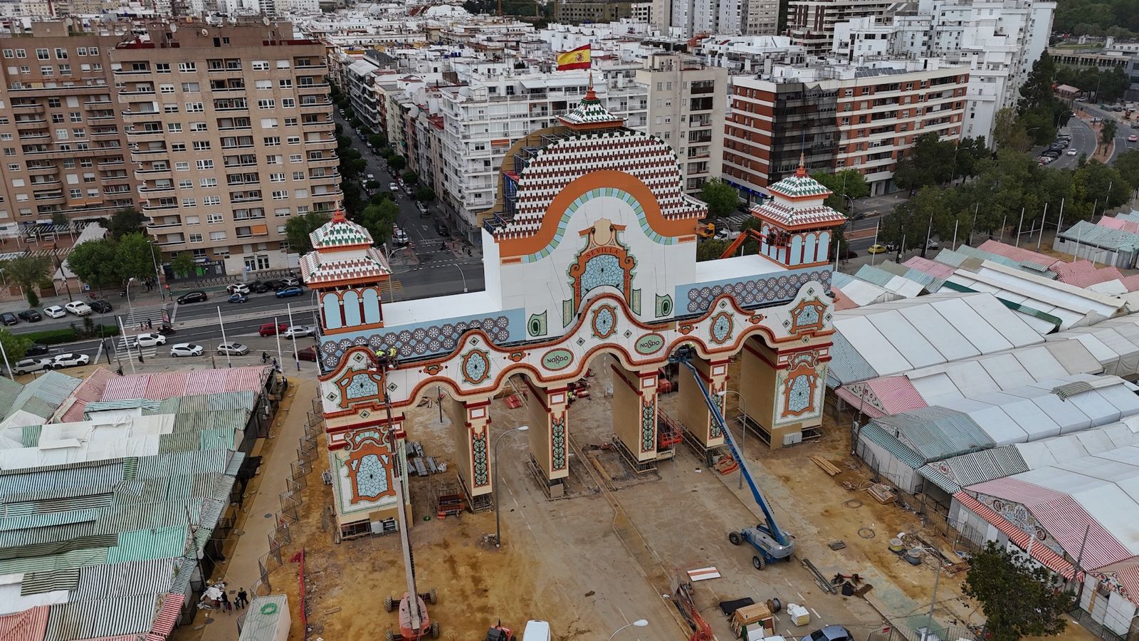 El Ayuntamiento anuncia los detalles del espectáculo del alumbrado de la Feria de Abril 2026