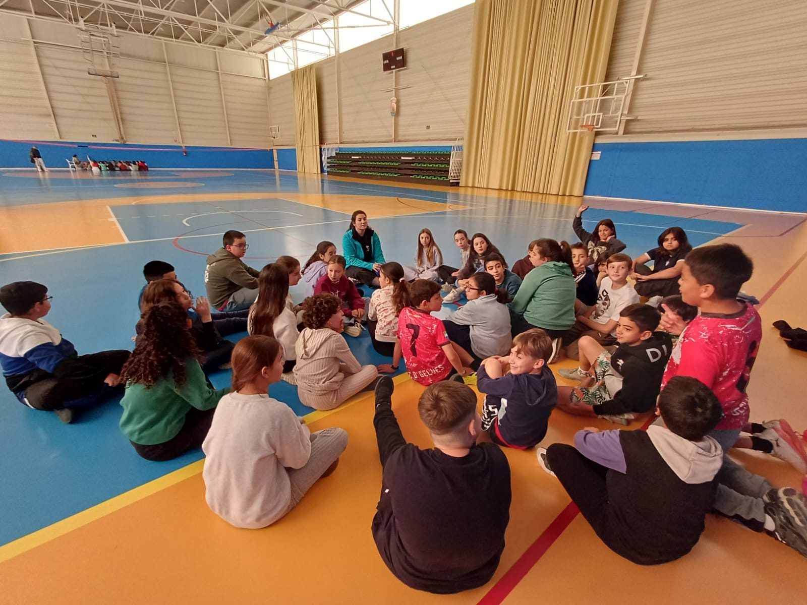 Gelves celebra una jornada intergeneracional de deporte inclusivo con gran participación