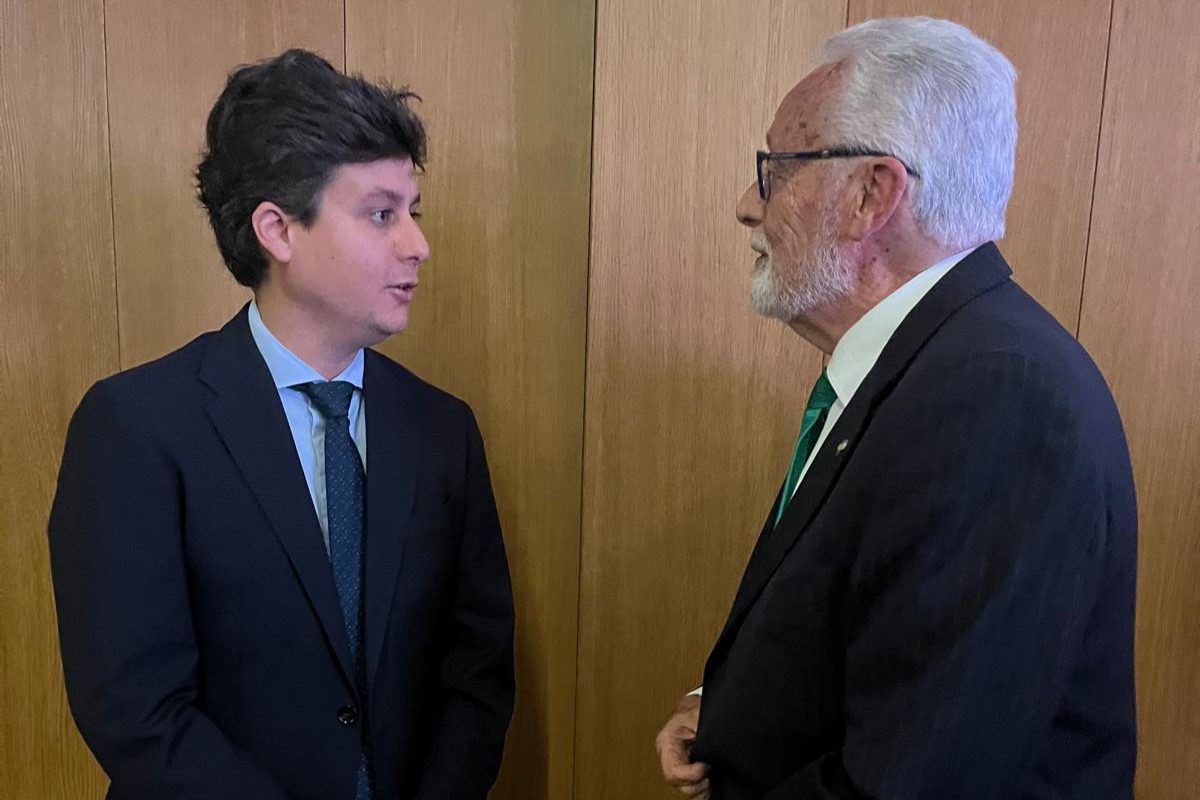 El diputado de Cultura y Ciudadanía asiste a la jornada sobre mediación del Defensor del Pueblo Andaluz