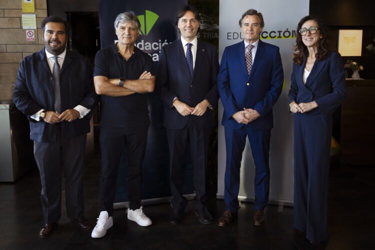 El modelo ESG mejora el rendimiento en el 88% de los casos y España impulsa su aplicación en educación   El informe ‘Education ESG Impact Index’ es el primer modelo que permite evaluar el ‘impacto invisible’ de la educación en bienestar, valores y sostenibilidad