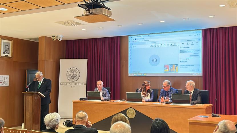 El Defensor alerta en Sevilla de la débil protección efectiva de los derechos laborales en los acuerdos de libre comercio