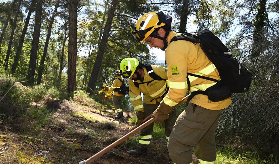 EMA 1-1-2 pone a prueba la respuesta ante incendios forestales con un simulacro en el embalse del Cubillas