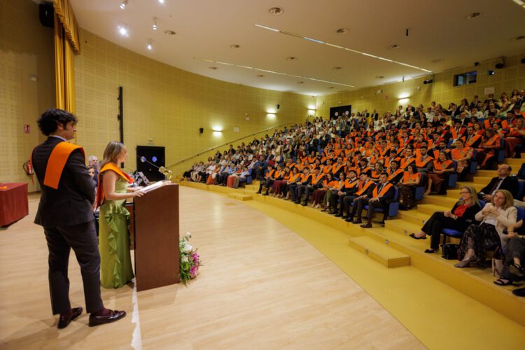 Un total de 90 estudiantes de Finanzas y Contabilidad celebran su ceremonia de graduación   De la promoción 2022/2026 del Grado en Finanzas y Contabilidad y de la promoción 2021/2026 del Doble Grado en Derecho y Finanzas y Contabilidad