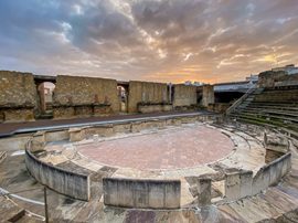 Publicado un libro que se adentra en el pasado y el presente de los diez teatros romanos andaluces