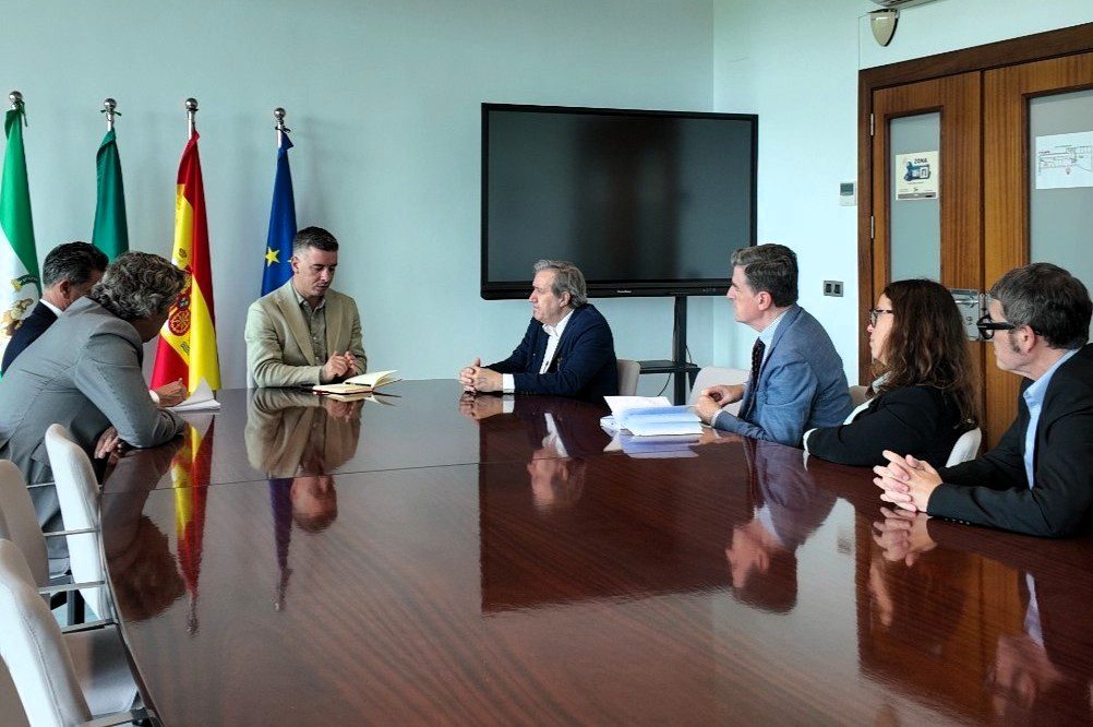 Rodríguez Hans se reúne con la nueva Directiva de la Asociación de Hoteles de Sevilla y Provincia