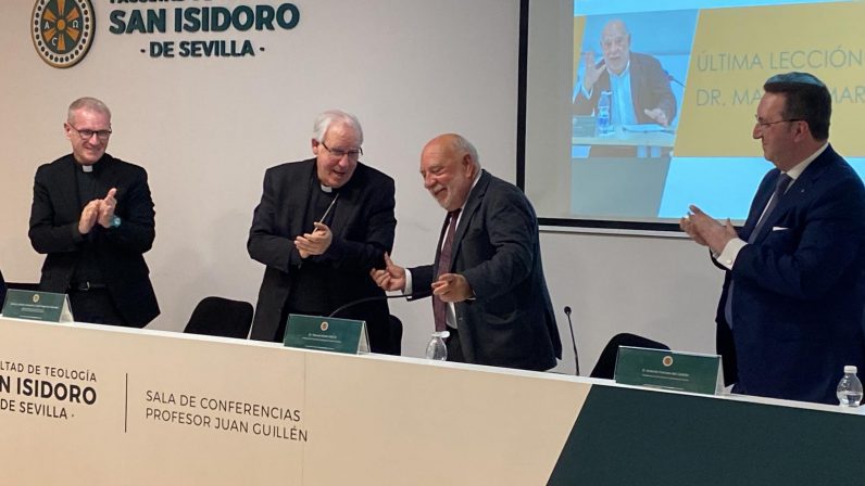 La Facultad de Teología homenajea al profesor Martín Riego, «sacerdote, historiador y maestro»