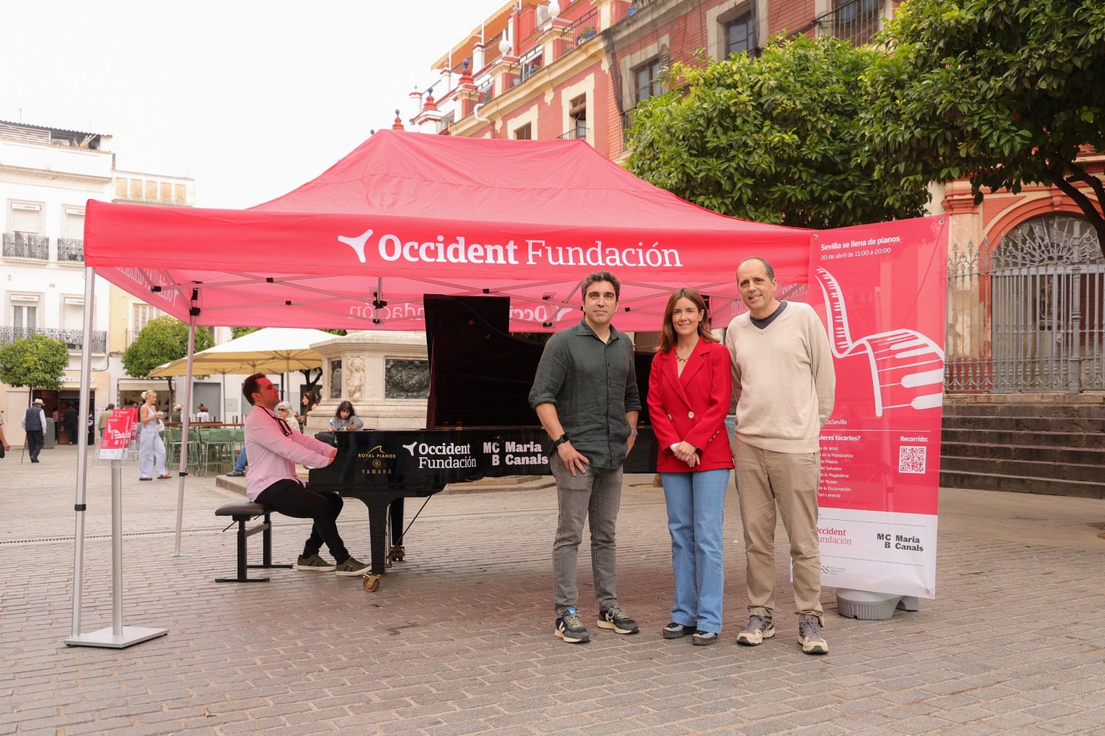 El Ayuntamiento respalda la puesta en marcha de «Tu ciudad se llena de pianos» para acercar la música al espacio público