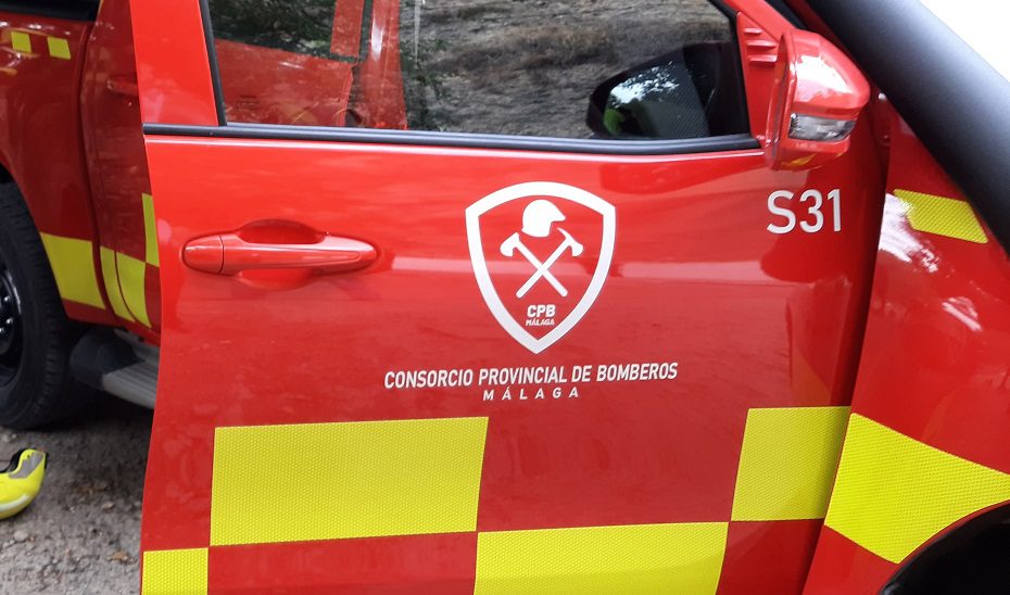 Muere un hombre tras caerle encima un tractor en una finca en Iznate