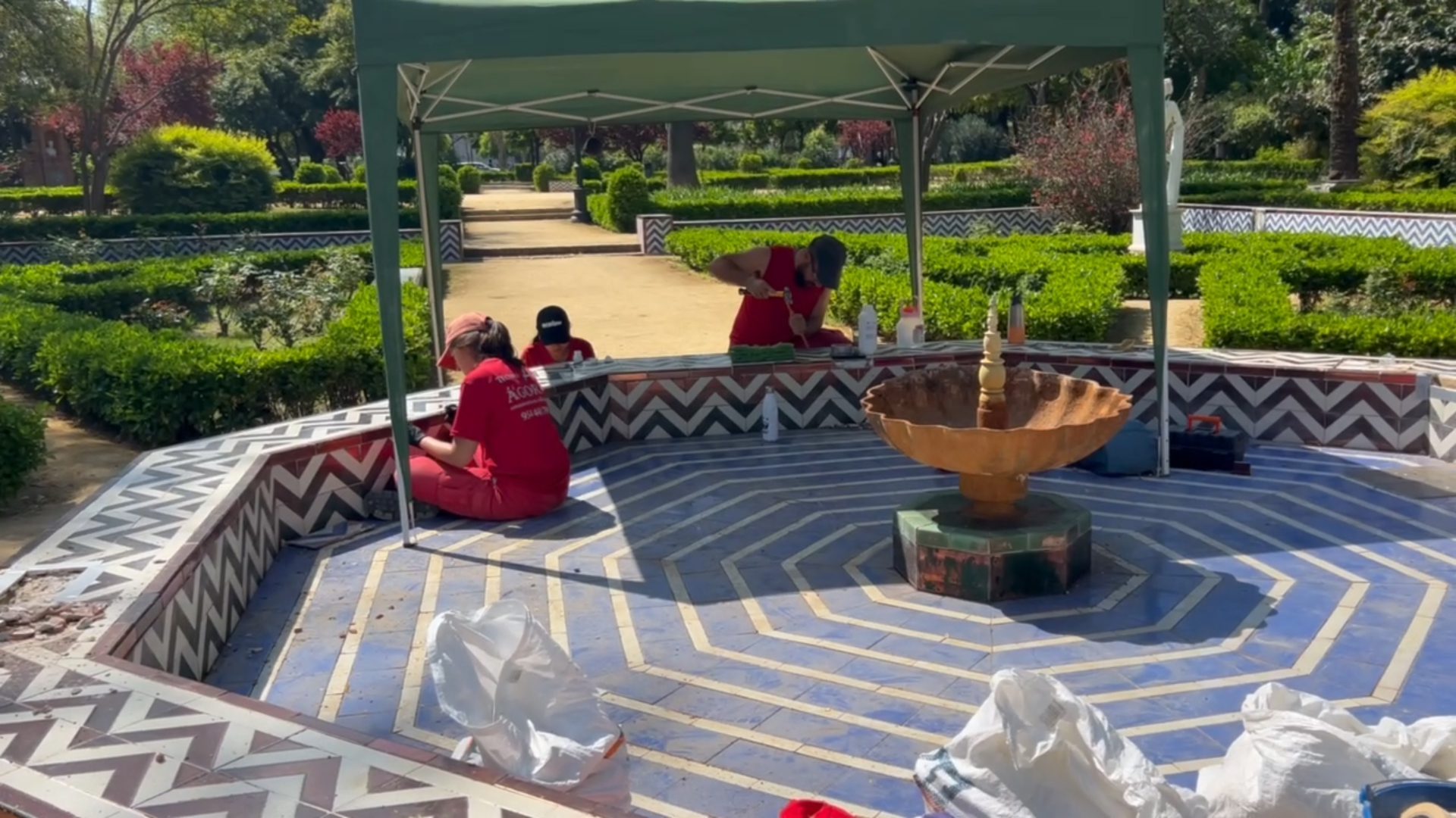 El Ayuntamiento acomete la restauración de la Glorieta de la Concha en el Parque de María Luisa