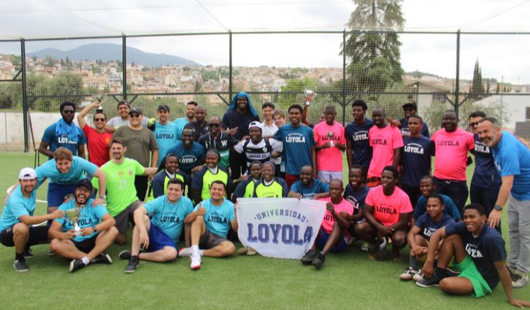 La I Copa Loyola Granada reúne a estudiantes de la Facultad de Teología en una jornada de convivencia deportiva