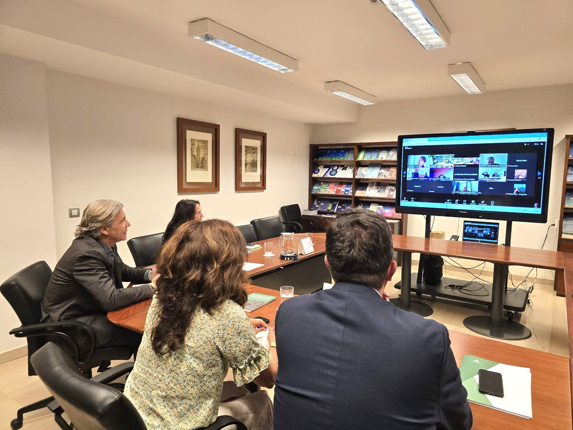 El CES de Andalucía participa en la reunión del Grupo de Trabajo “Demografía, migraciones y políticas públicas” de la Red Transnacional Atlántica   ,Síguenos en: