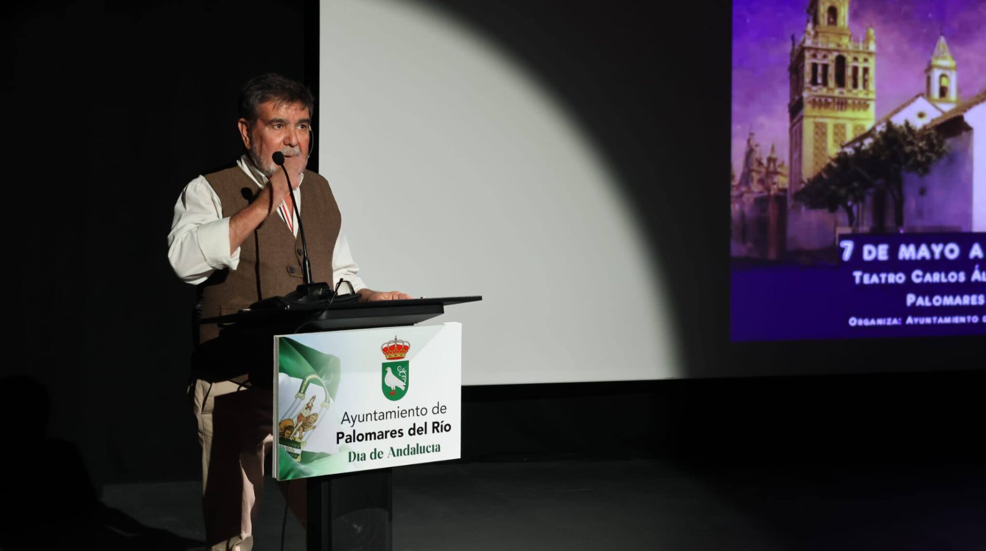 Astronomía y divulgación científica en Palomares del Río