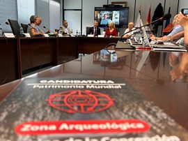 Del Pozo mantiene un encuentro con el comité de expertos que va a promover la candidatura de los dólmenes de Valencina a Patrimonio Mundial