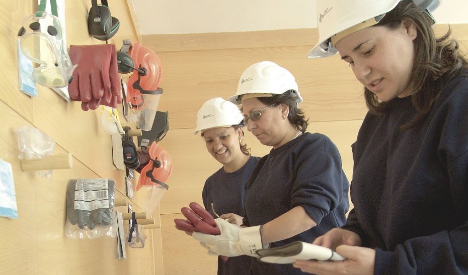 El BOJA publica una nueva edición de ALMA Andalucía dirigido a mujeres jóvenes vulnerables