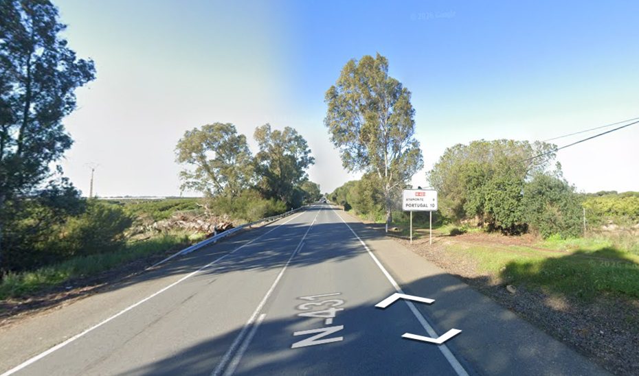 Cuatro hombres resultan heridos en un accidente de tráfico en Isla Cristina