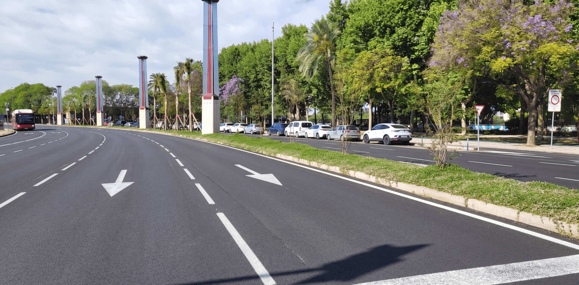 El Ayuntamiento finaliza las obras de reajardinamiento de la mediana de Torneo y Concejal Jiménez-Becerril dentro del plan municipal de recuperación de medianas