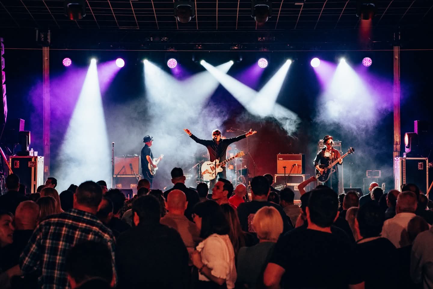 La Diputación convierte a la provincia en el epicentro del rock con el éxito del Festival Norte-Sur con su primera parada en La Roda de Andalucía