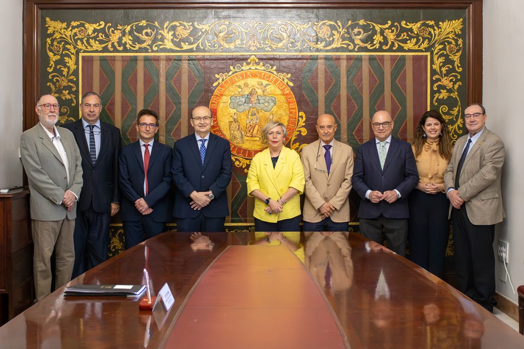 La US y el Sevilla FC acuerdan difundir el legado cultural de la Generación del 27