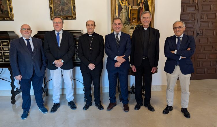 La Universidad Loyola y la Diócesis de Córdoba firman un convenio para impulsar la colaboración en pastoral, formación y asesoramiento