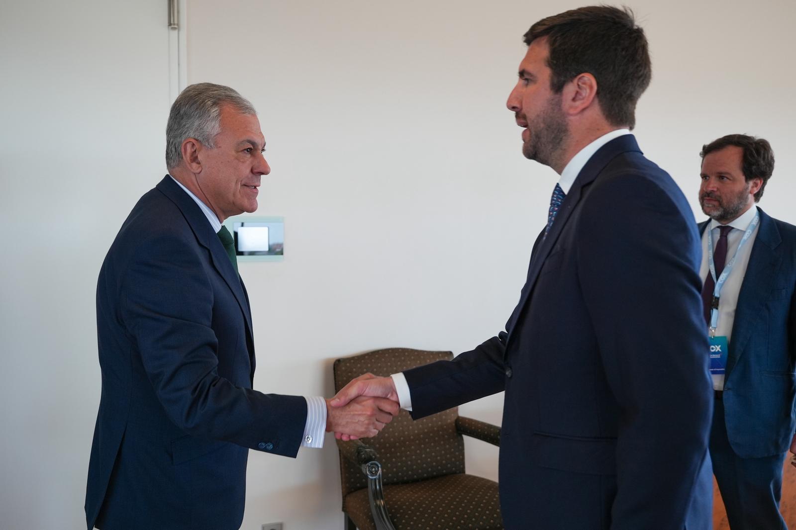 El alcalde Sanz reafirma su apuesta por la atracción empresarial y destaca el Distrito Portuario como motor económico en la presentación de la nueva sede de COX
