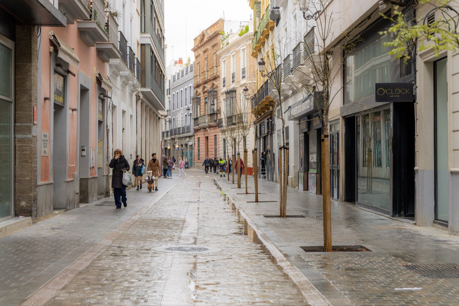 El Ayuntamiento de Sevilla abre la convocatoria de ayudas para los comercios afectados por las obras de la línea 3 del Metro y del Casco Antiguo