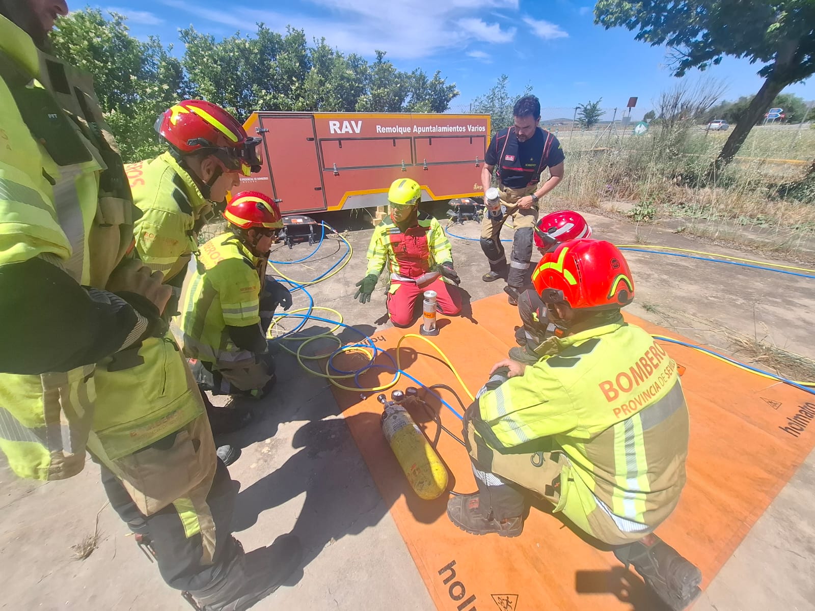 El Consorcio de Bomberos participa en una jornada sobre rescate pesado y coordinación operativa, organizada por la asociación nacional que agrupa a estos servicios públicos