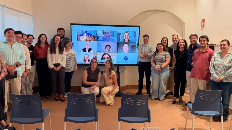 Los jóvenes de Sevilla esperan redescubrir el rostro de la Iglesia durante la visita del Santo Padre a España