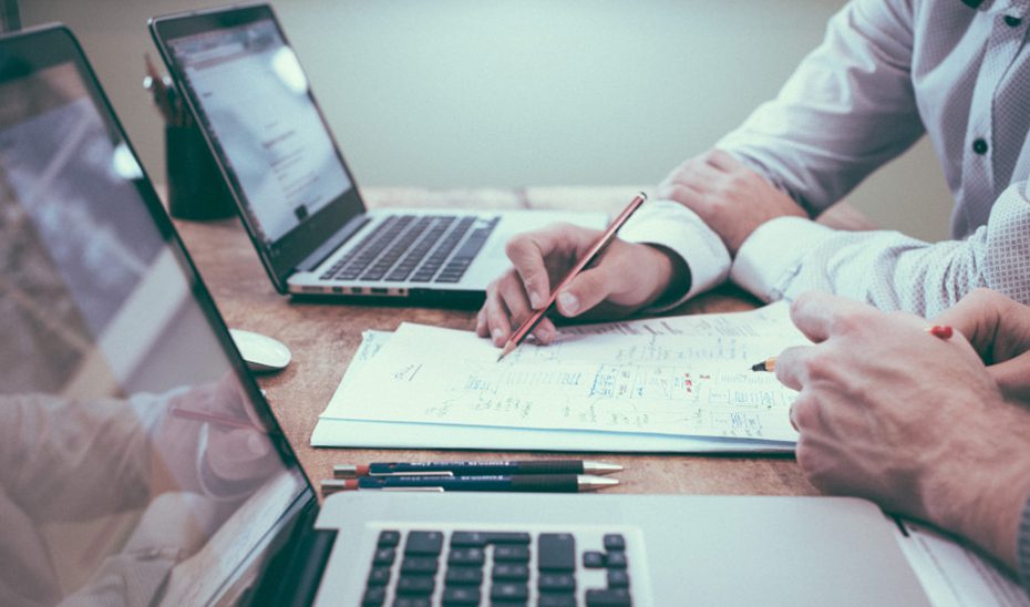 Junta y ecosistema innovador acuerdan facilitar la creación de startups vinculadas a la I+D