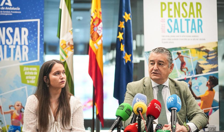 La Junta lanza una campaña para «pensar antes de saltar» y evitar lesiones irreversibles en piscinas