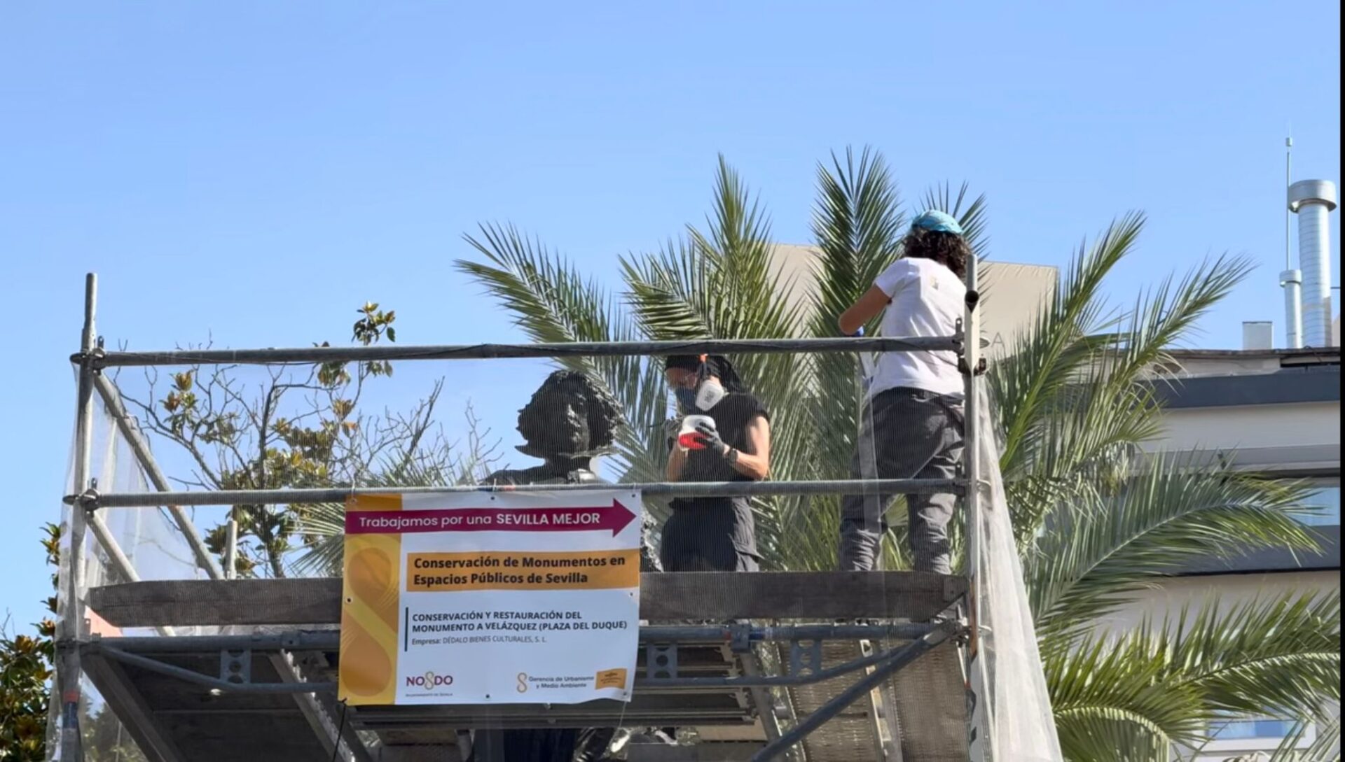 El Ayuntamiento culmina los trabajos de conservación y mejora del monumento a Velázquez en la Plaza del Duque