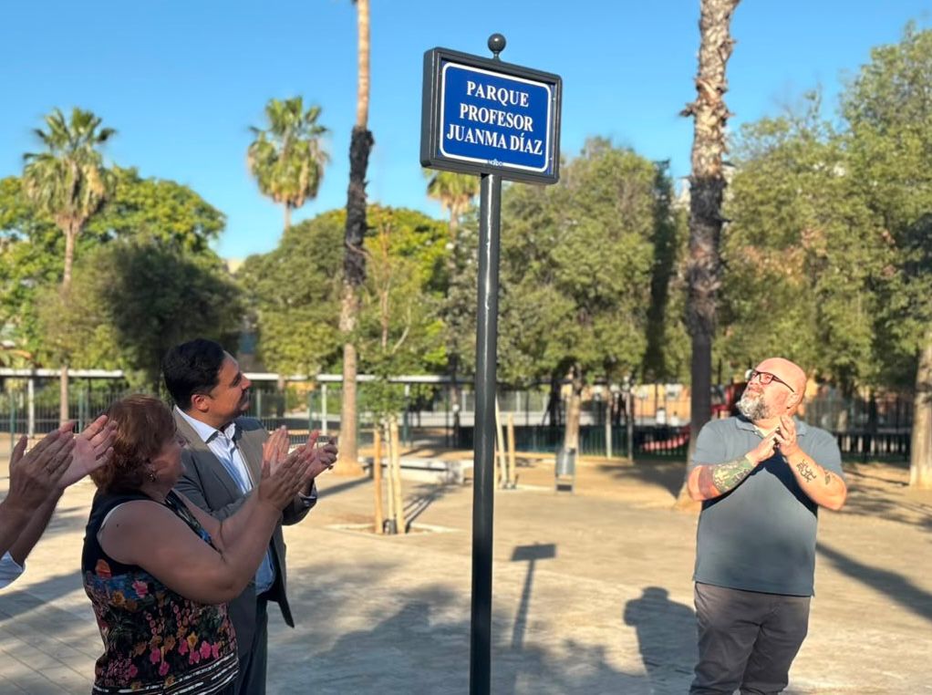 El Ayuntamiento de Sevilla dedica un parque infantil a Juanma Díaz, ejemplo de vida y superación para toda la ciudad