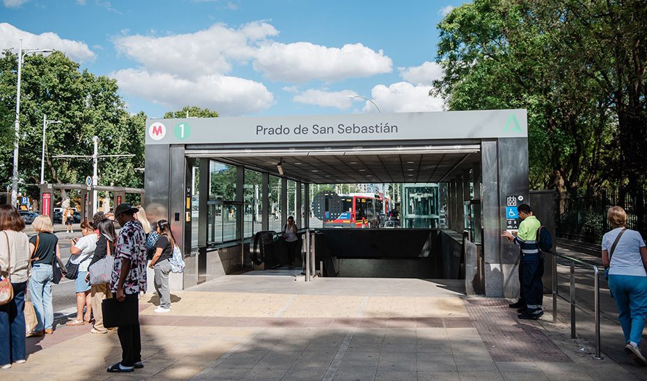 Metro de Sevilla amplía su horario hasta la una de la madrugada con motivo del Icónica Fest