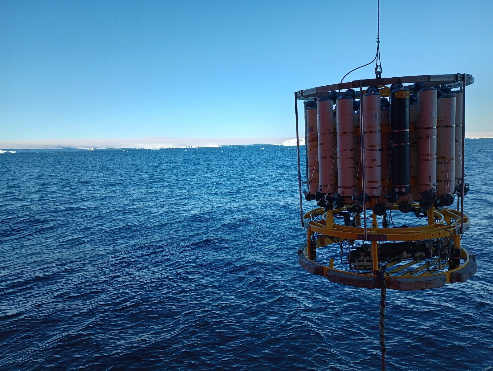 Un estudio de la US financiado por la NASA cuestiona la precisión de las cámaras submarinas que miden el carbono que absorbe el océano