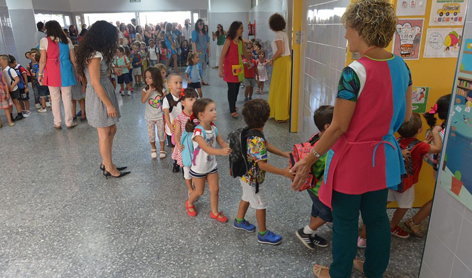 El 94,66% de las familias andaluzas obtiene plaza en el centro educativo elegido en primera opción