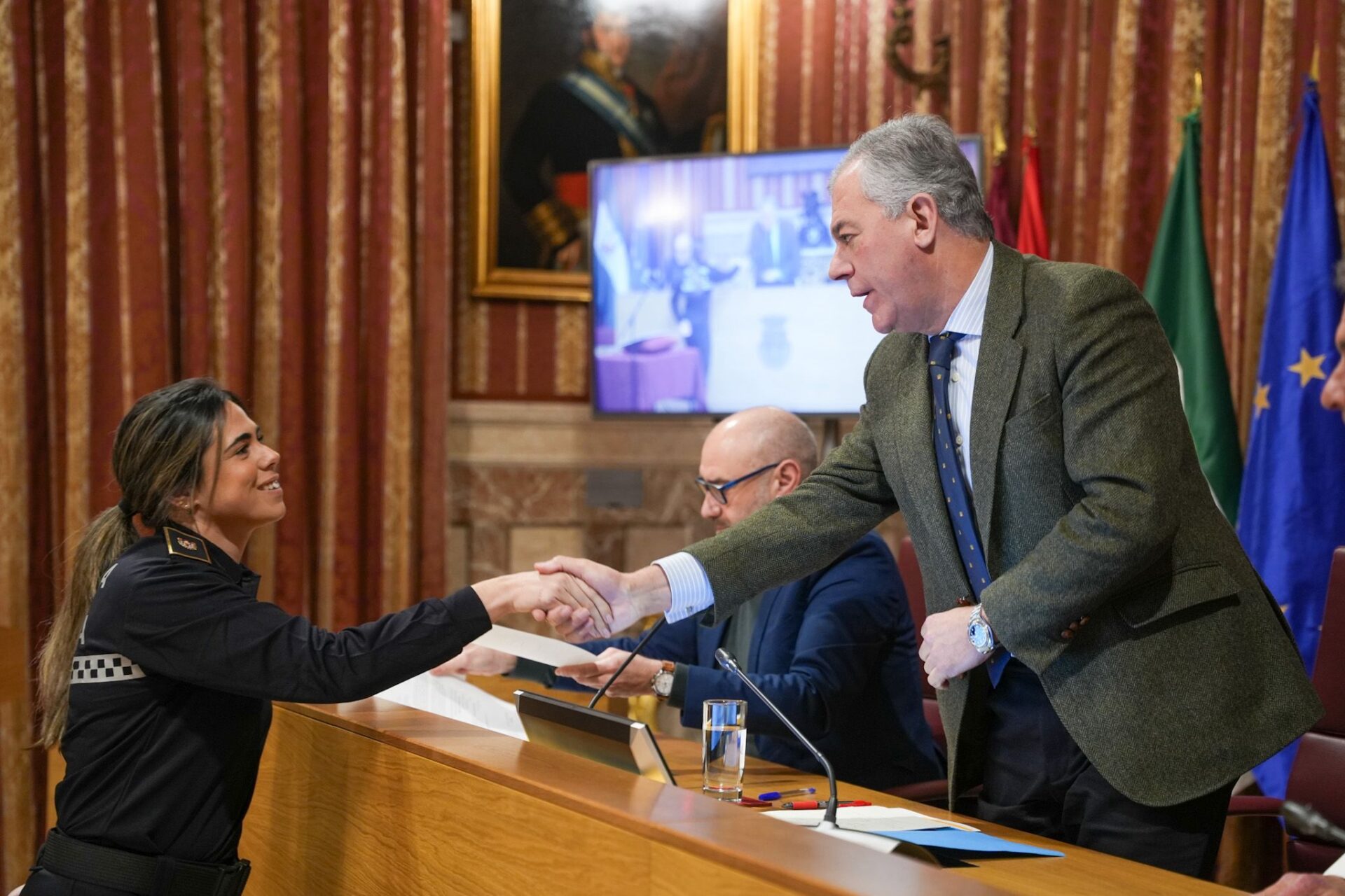 El Gobierno de Sanz hace un refuerzo masivo de la plantilla de la Policía Local de Sevilla con una macro-convocatoria de 150 plazas