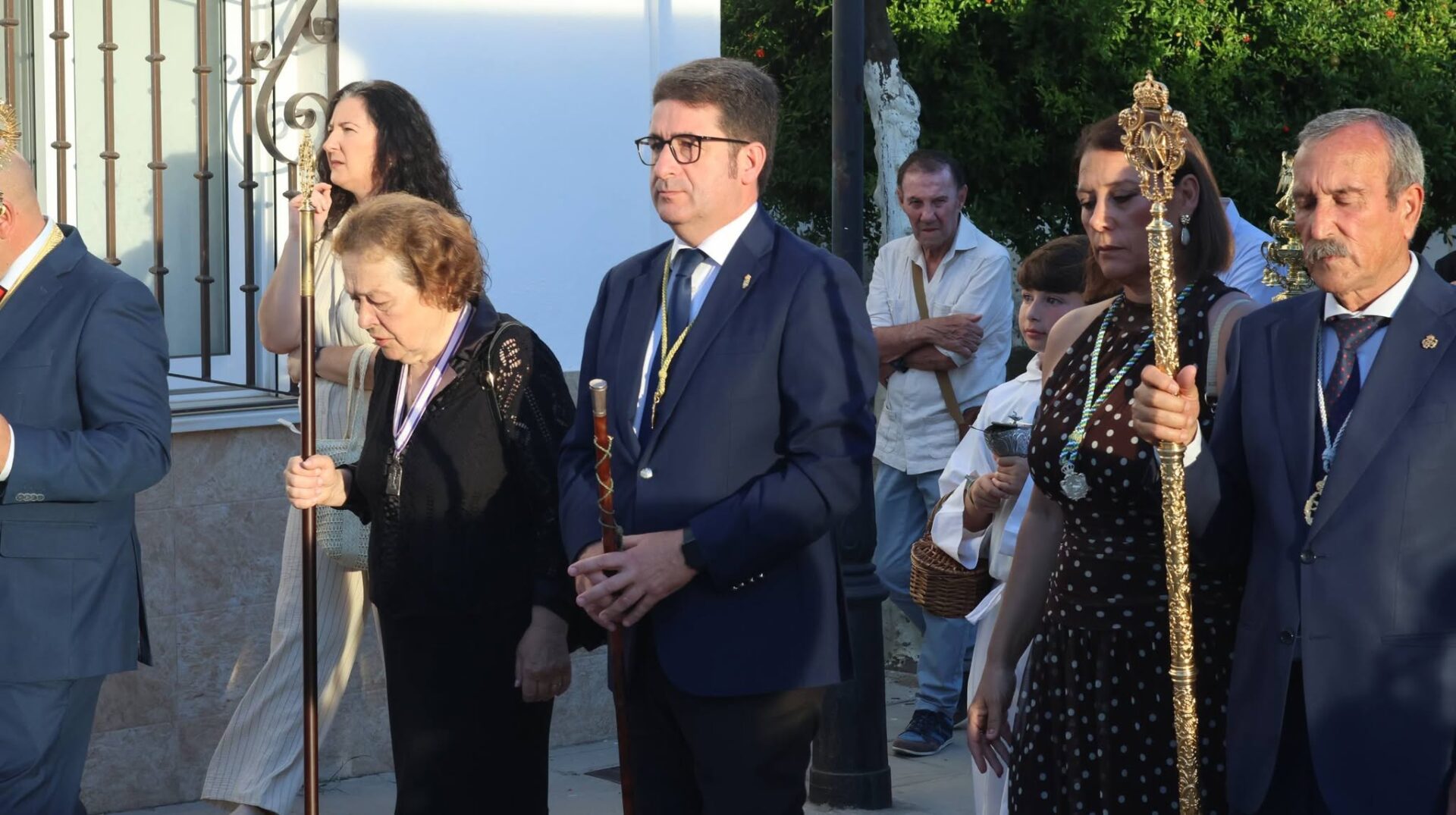 La tradición del Corpus Christi recorre las calles de Palomares del Río