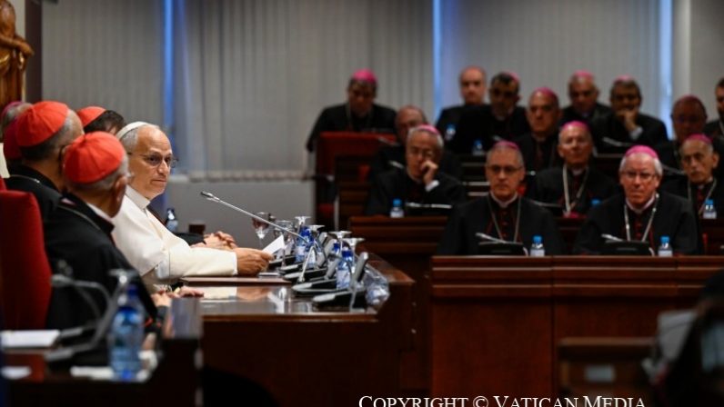 El Papa León XIV visita a los obispos españoles en la CEE