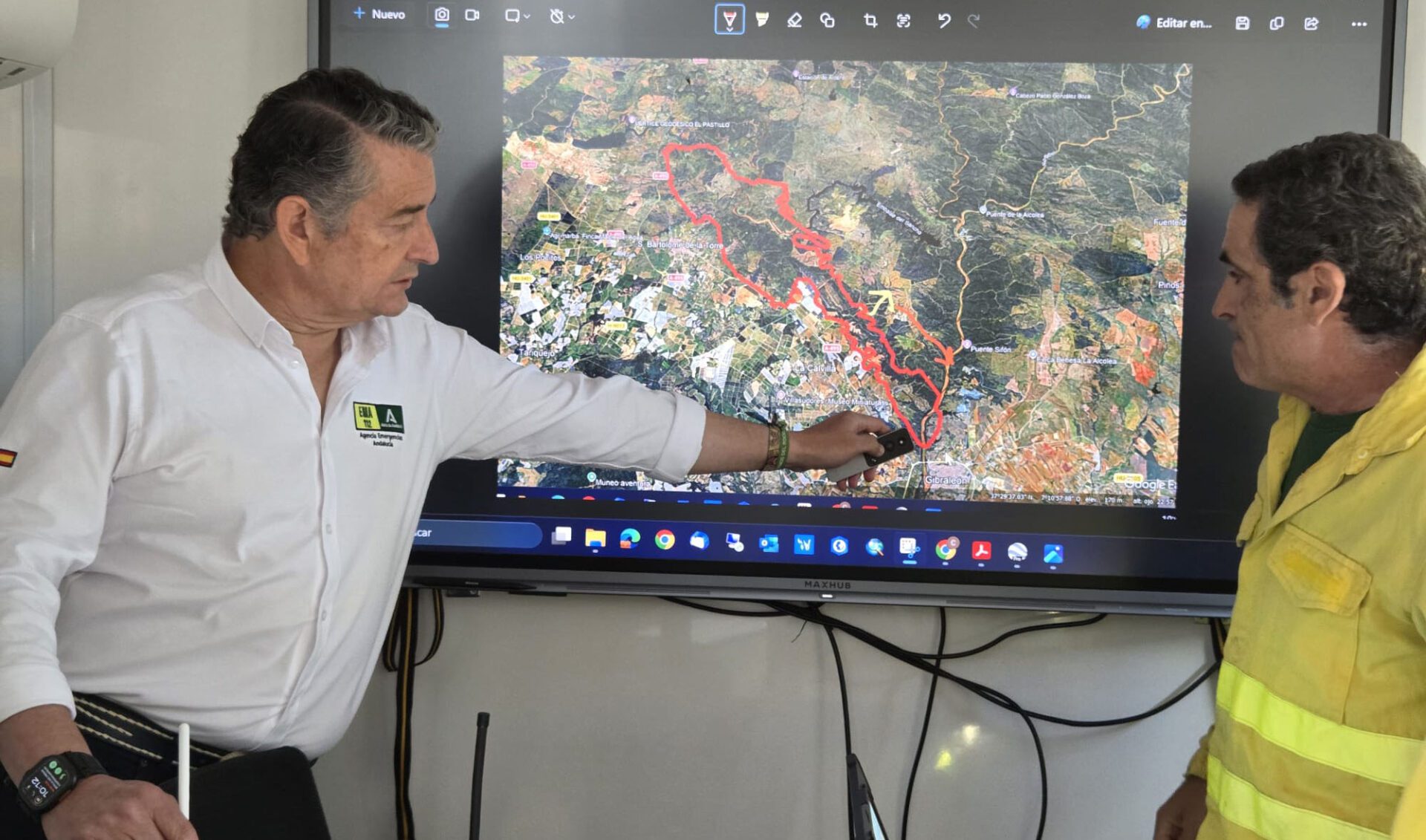 234 personas vuelven a casa tras los desalojos por el incendio de Villanueva de los Castillejos