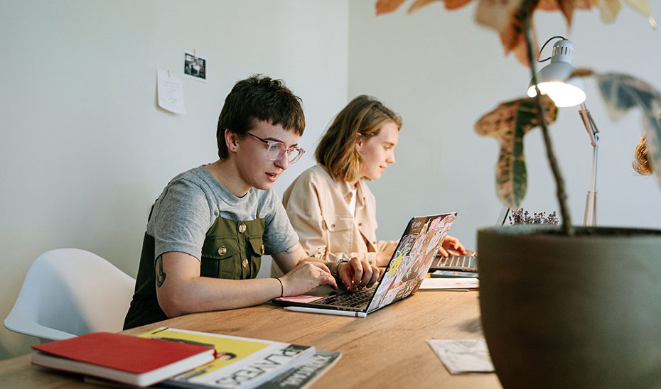 El 75% de los universitarios que se graduaron hace cuatro años se han incorporado ya al mercado laboral