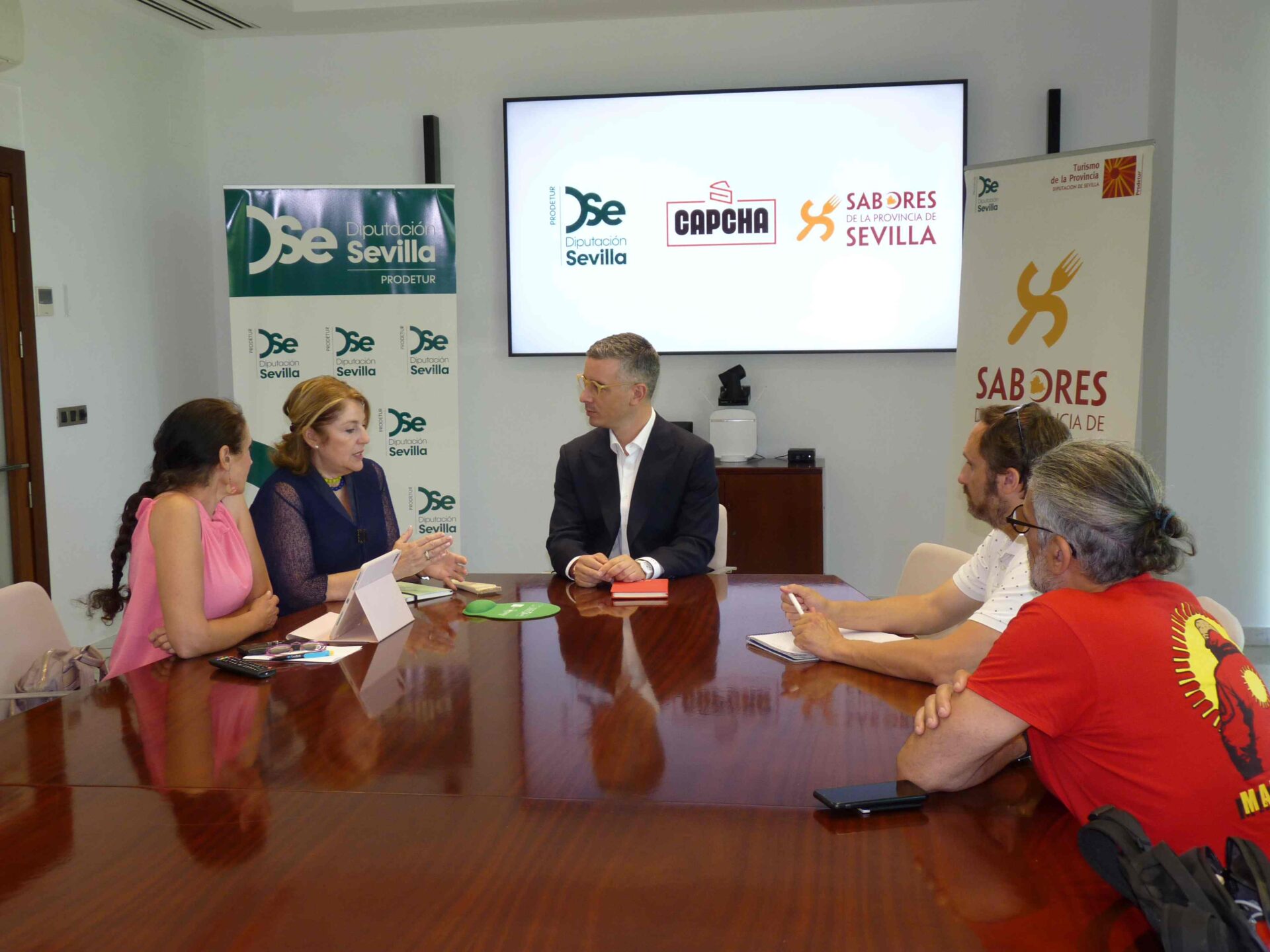 Reunión de trabajo entre Prodetur y CAPCHA para impulsar la excelencia gastronómica del dulce artesanal