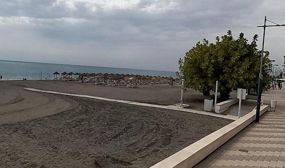 Mueren dos bañistas en una playa de Torrox