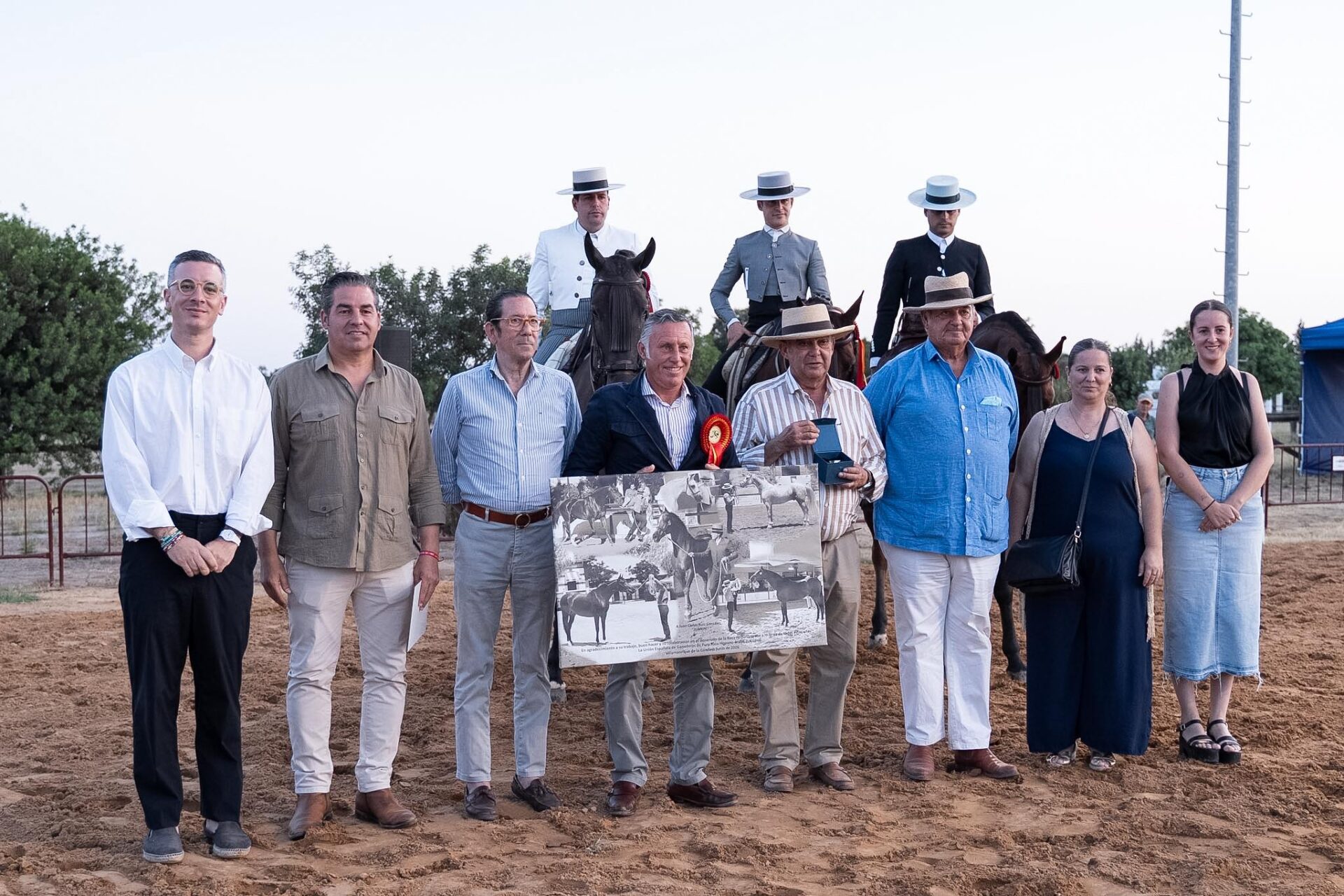 Rodríguez Hans visita la feria ‘Doñana Ecuestre’, celebrada este fin de semana en Villamanrique de la Condesa