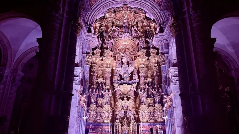 El Cabildo inaugura la nueva visita nocturna de luz y sonido ‘Fuentes de la Salvación’ en la iglesia del Salvador