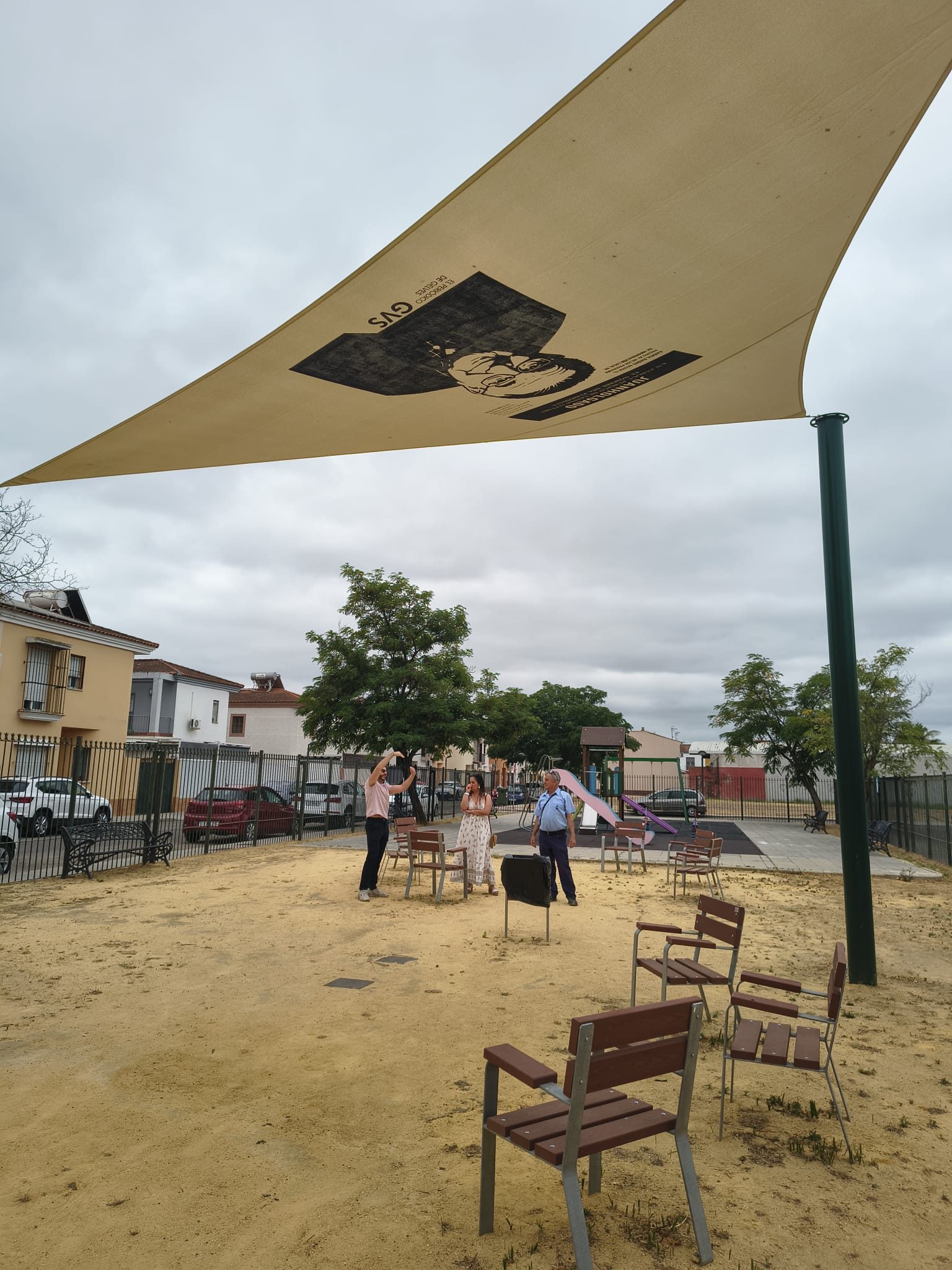 Gelves ampliará las zonas de sombra del Parque Municipal de la Prensa con la colaboración del proyecto «Gelves Teje»